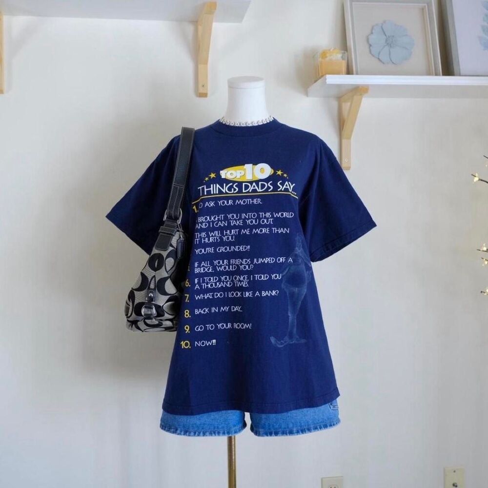 Unbranded Men's Blue and Navy T-shirt